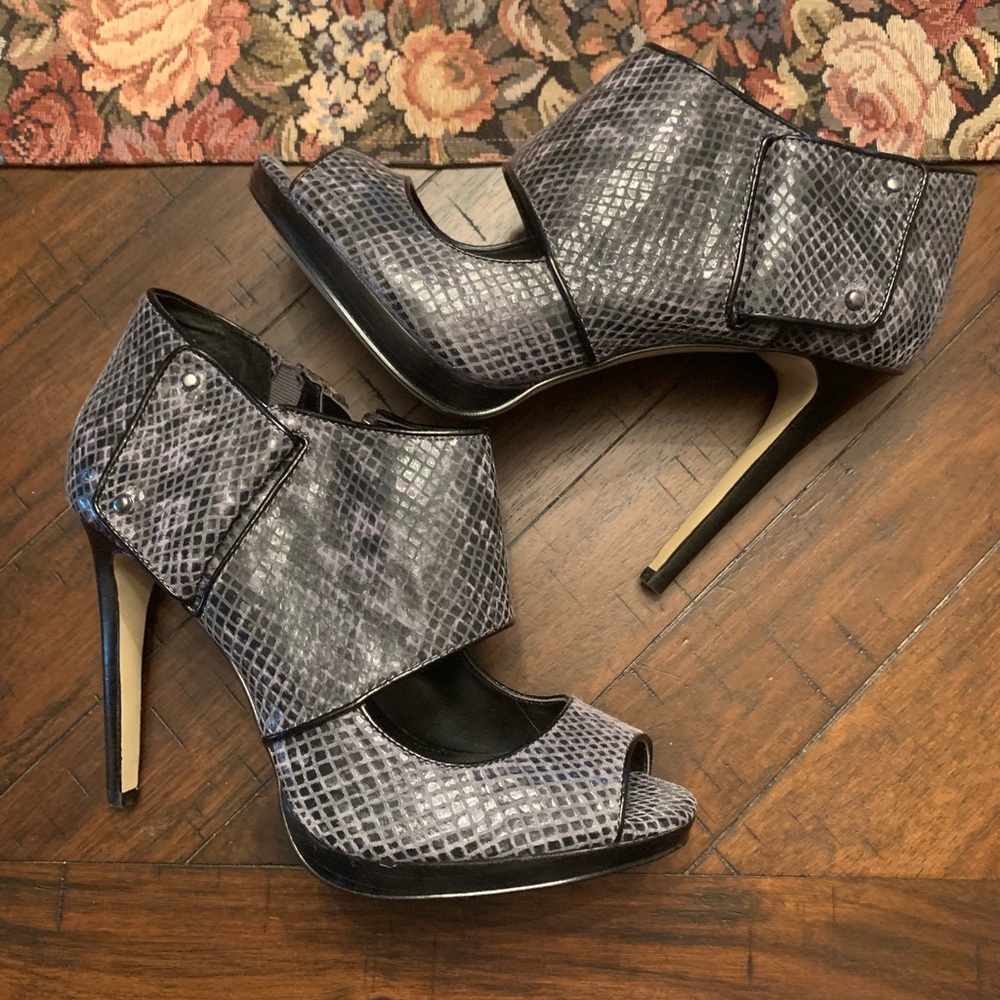 Calvin Klein heels, size 8, NWOT